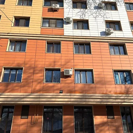 Квартира В Районе Парка Горького Almaty Exterior photo