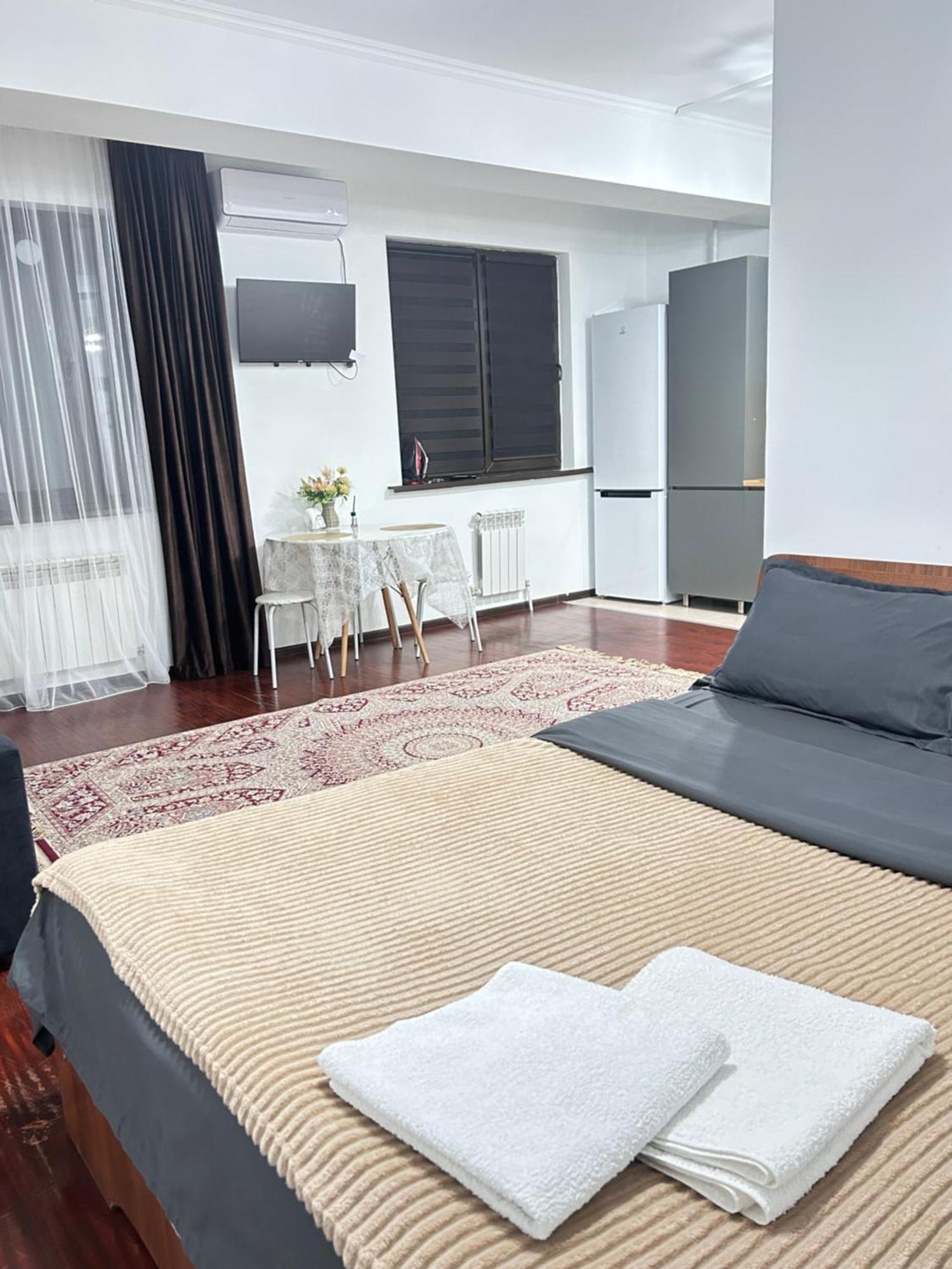 в районе парка горького Apartment Almaty